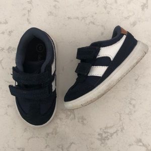 Cat and Jack Toddler tennis shoes
